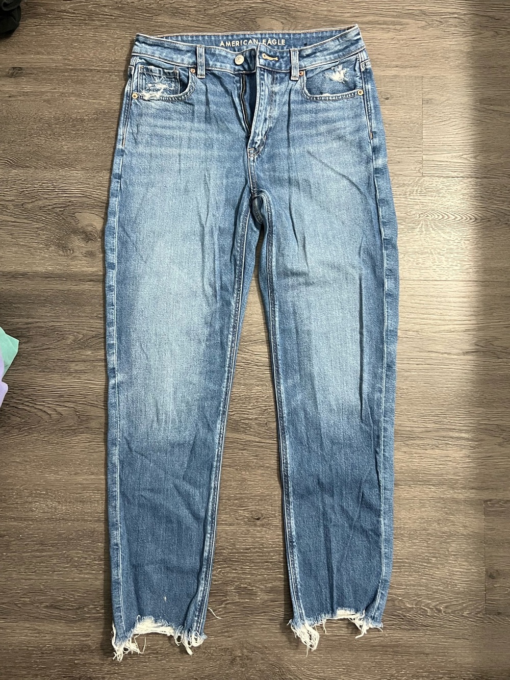American Eagle Outfitters Medium Blue Distressed Strigid Mom Jean - 6 Regular